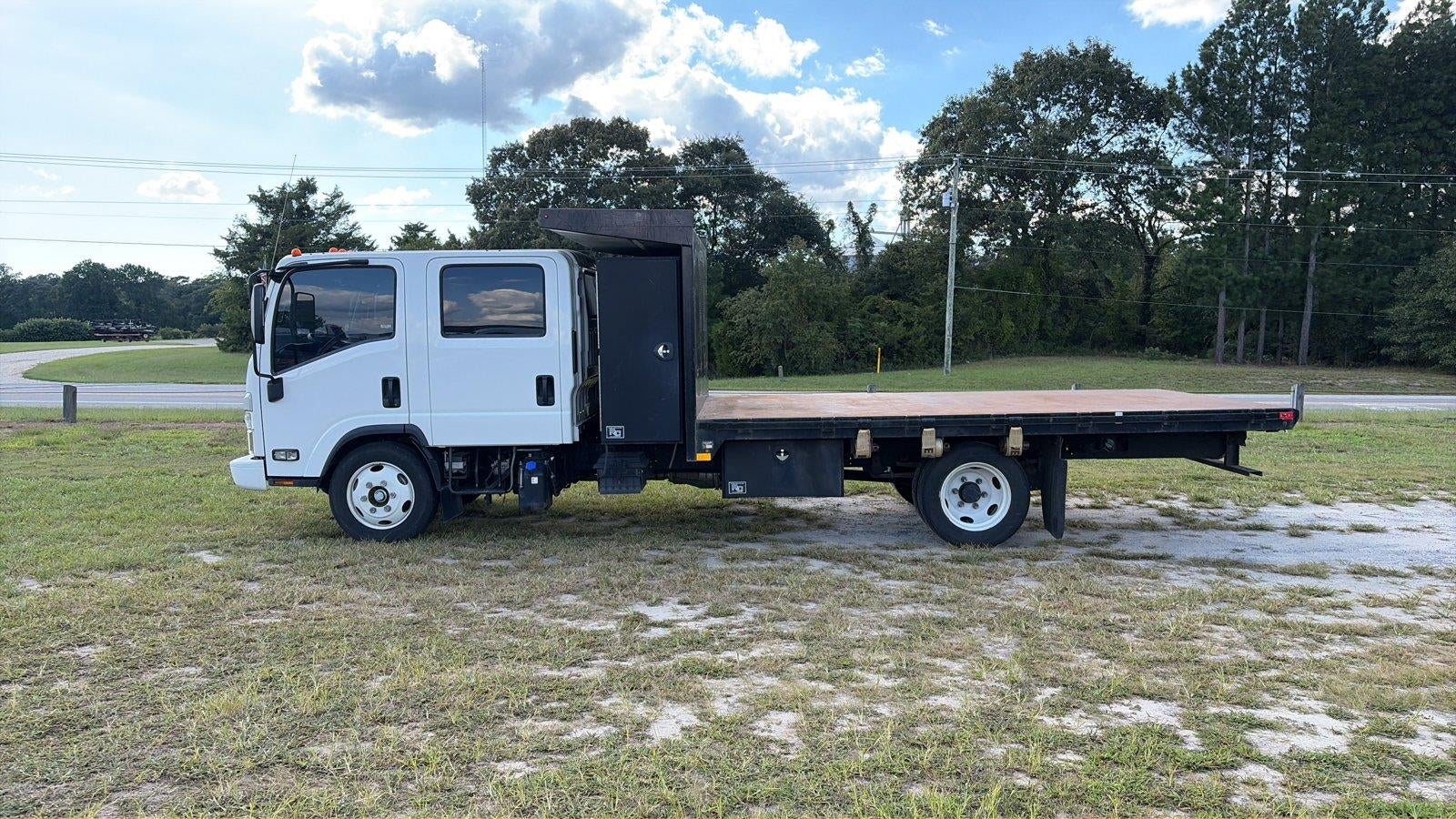 2023 Isuzu Nrr Base