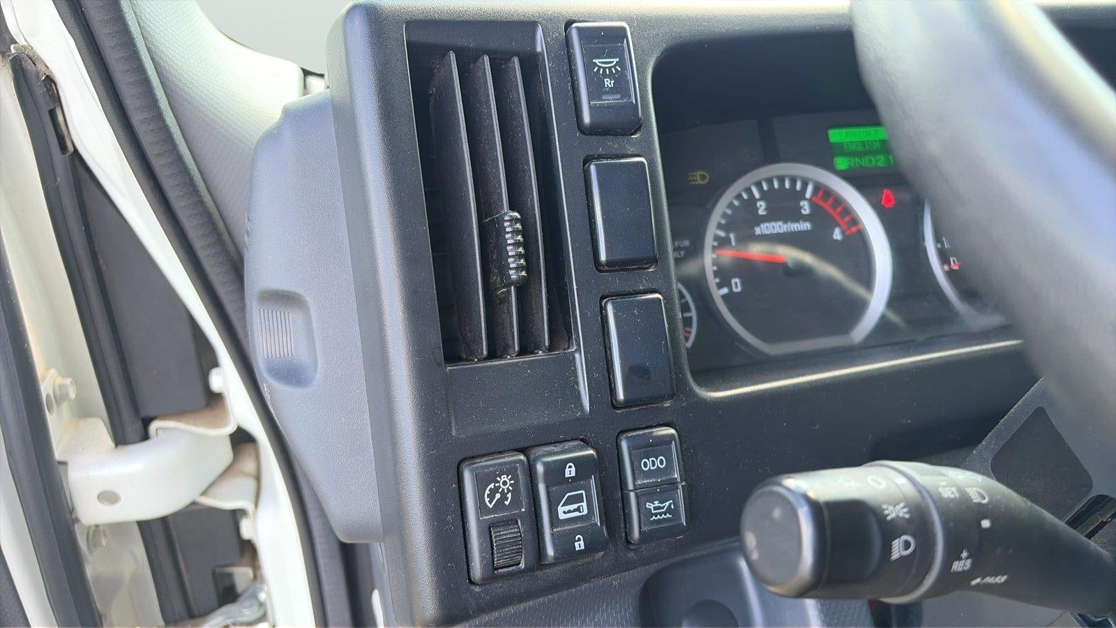 2023 Isuzu Nrr Base