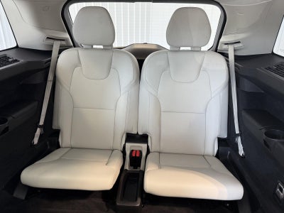 2017 Volvo XC90 Momentum