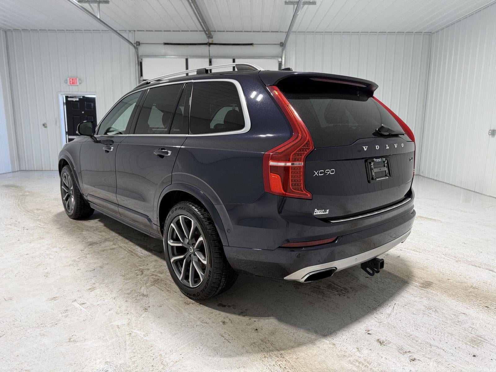 2017 Volvo XC90 Momentum