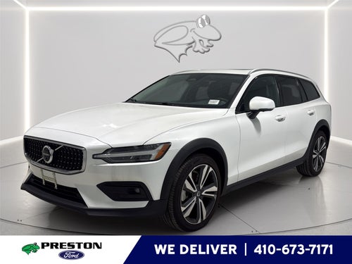 2025 Volvo V60 Cross Country Plus