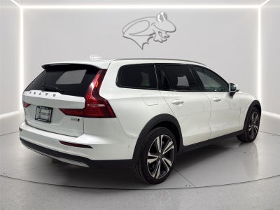 2025 Volvo V60 Cross Country Plus