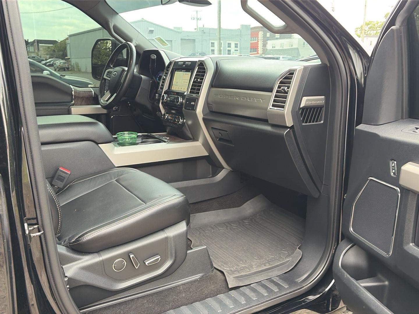 2017 Ford Super Duty F-250 SRW Lariat