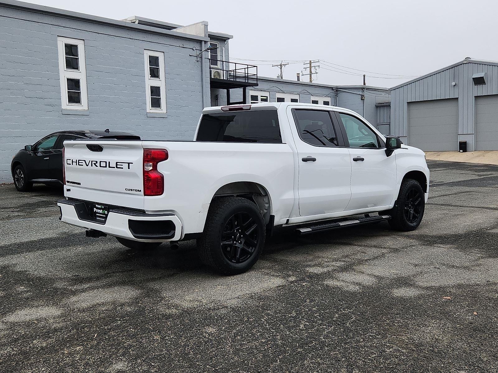 2022 Chevrolet Silverado 1500 Custom