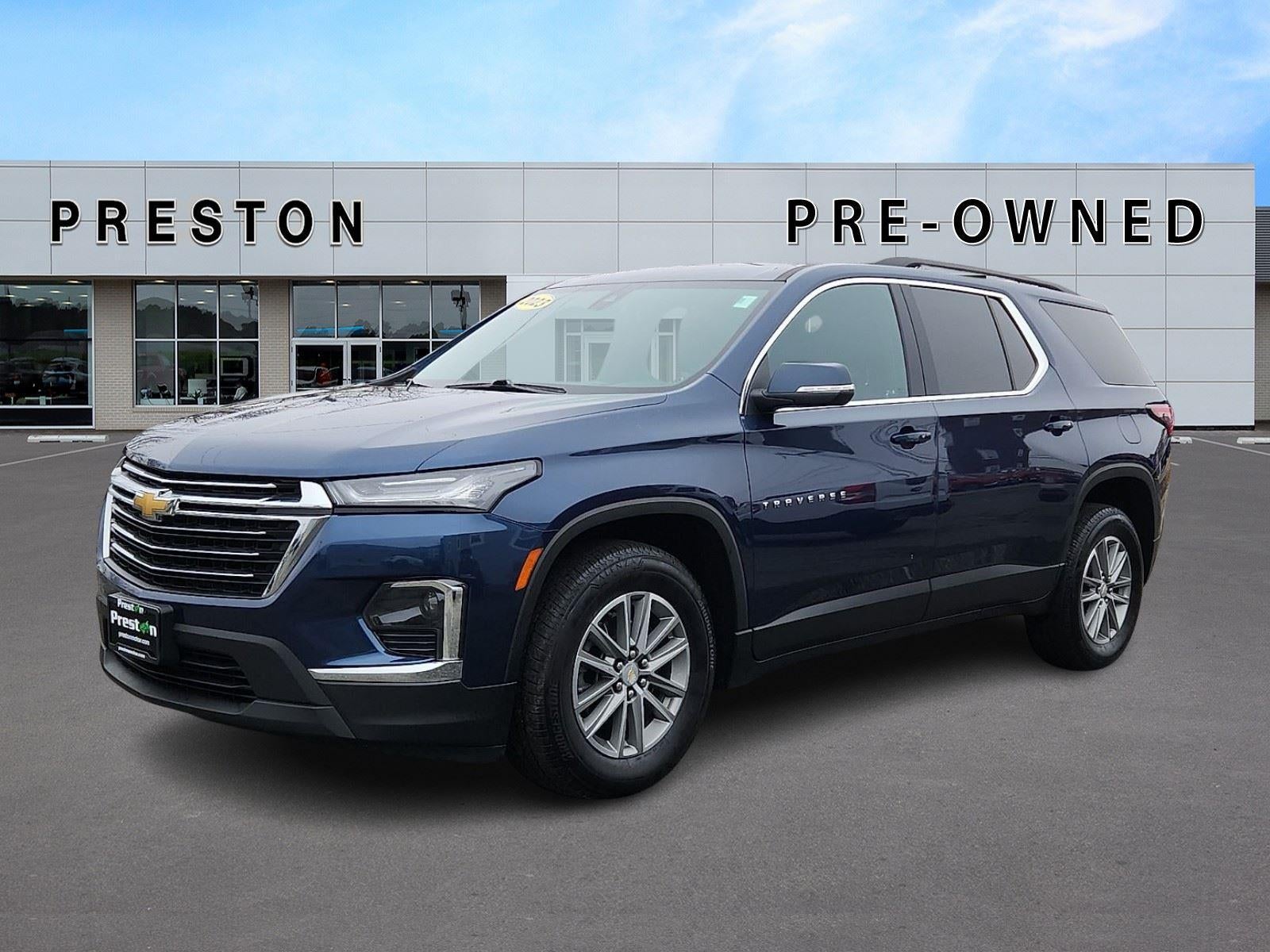 2023 Chevrolet Traverse LT Cloth