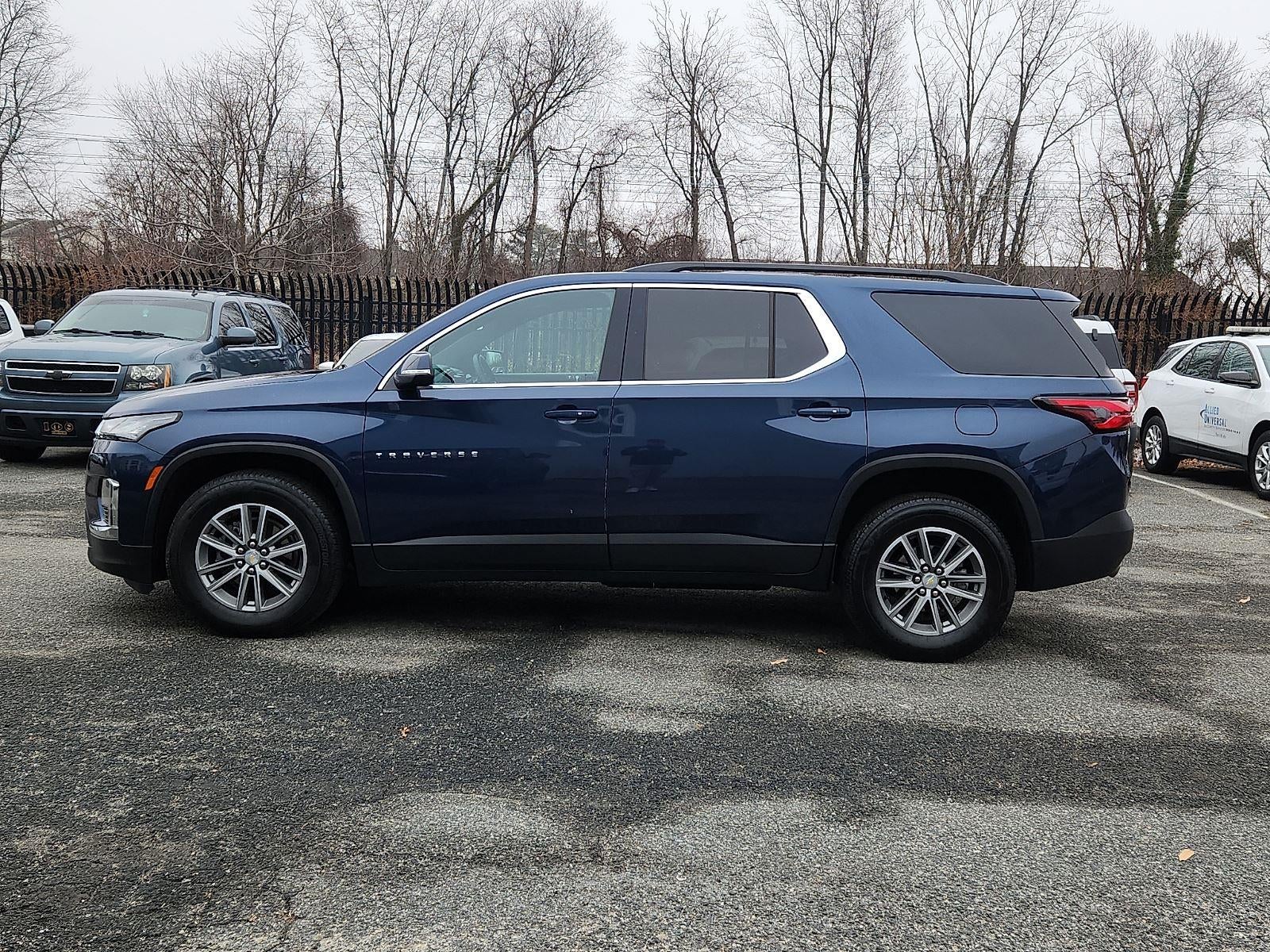 2023 Chevrolet Traverse LT Cloth