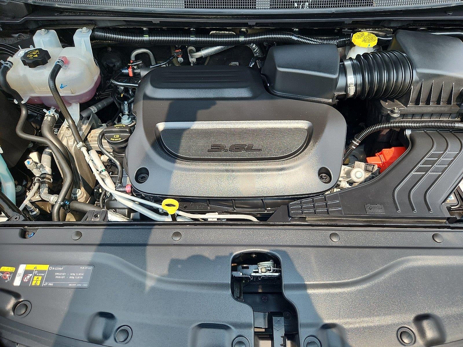 2024 Chrysler Voyager LX