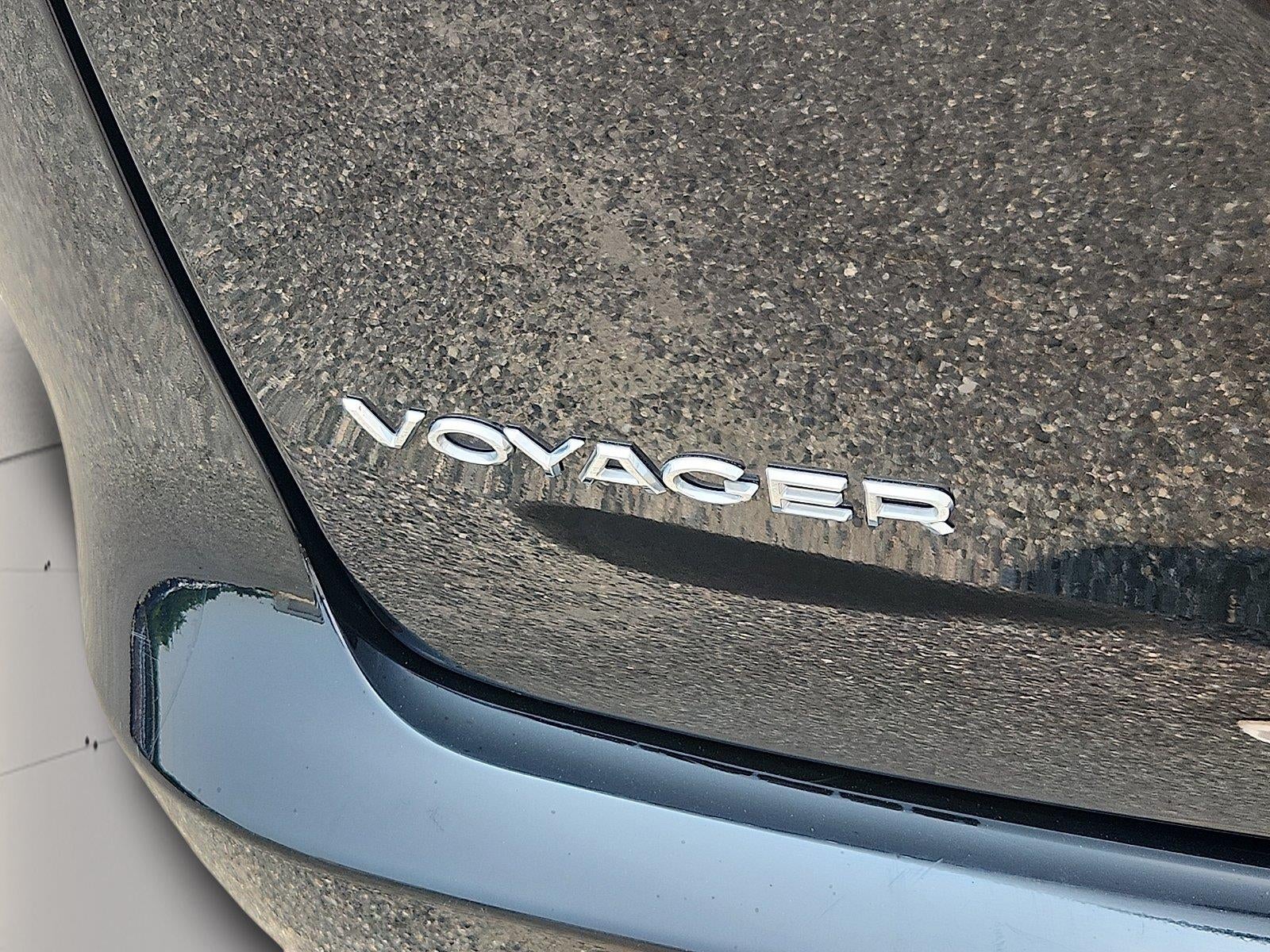 2024 Chrysler Voyager LX