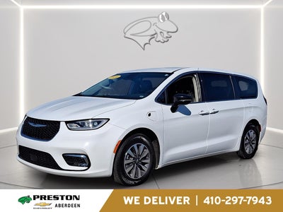 2024 Chrysler Pacifica Hybrid Select