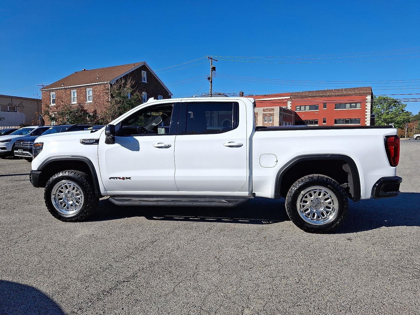 2023 GMC Sierra 1500 AT4X