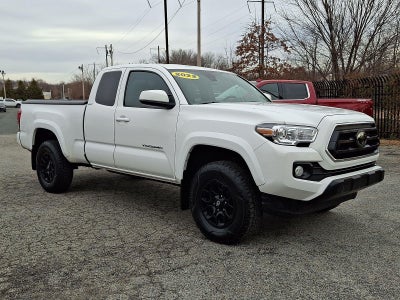 2022 Toyota Tacoma 4WD SR