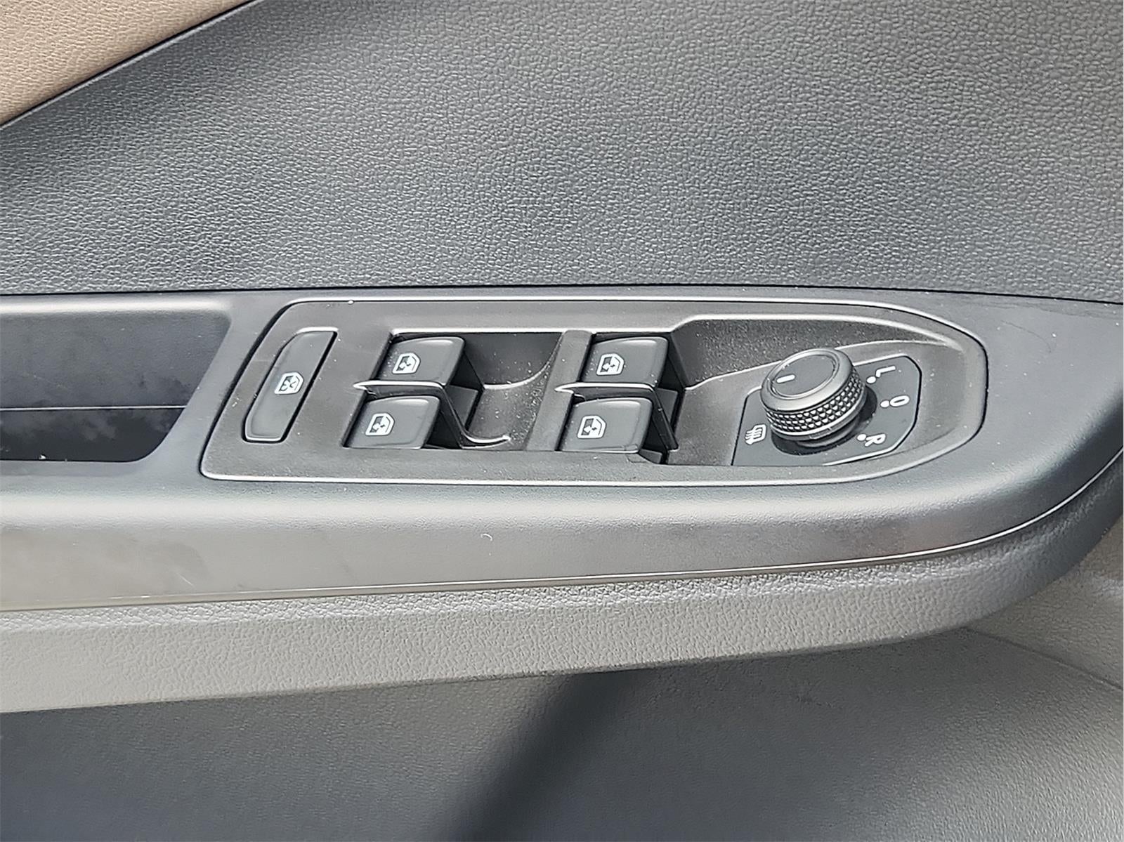 2023 Volkswagen Taos SEL